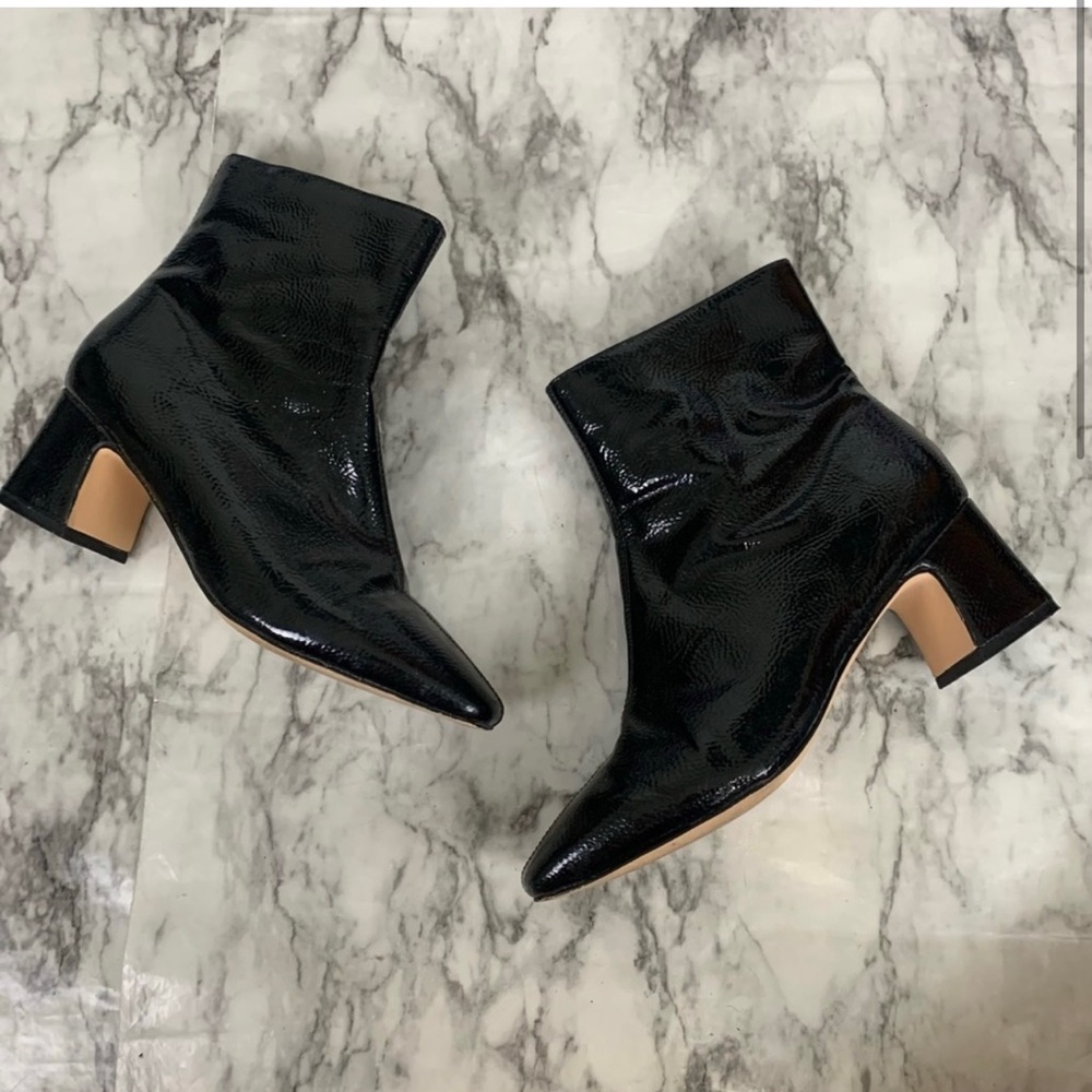 Urban outfitters Black Patent Leather Ankle Booties Shoes size 7